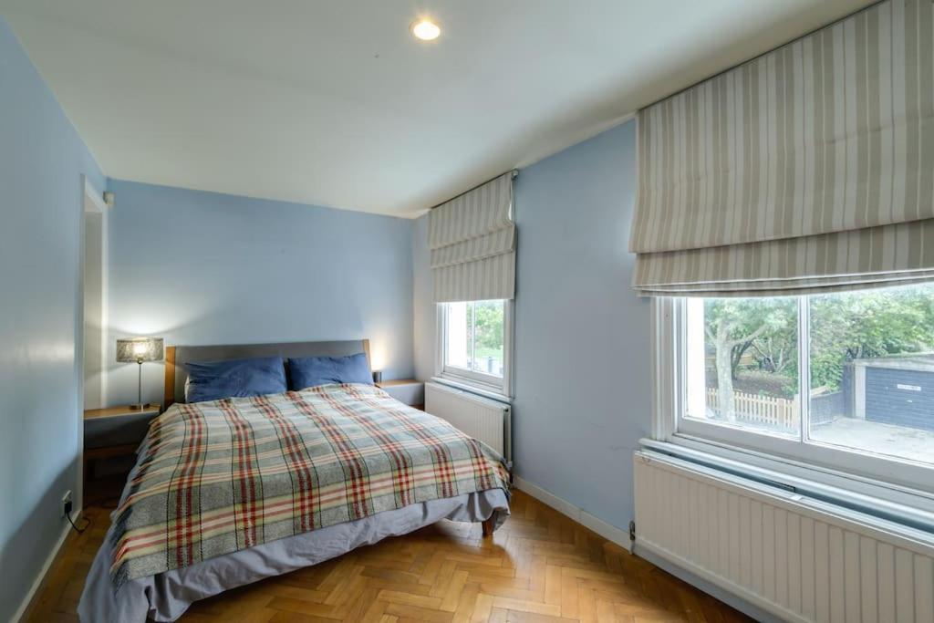 Holiday home 1 Bed Townhouse In Battersea Close To River Thames