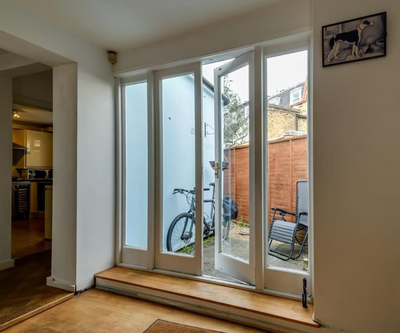 1 Bed Townhouse In Battersea Close To River Thames Holiday home